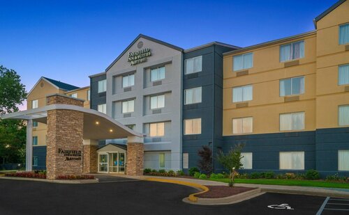 Гостиница Fairfield Inn & Suites Memphis I-240 & Perkins в Мемфисе