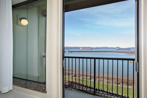 Гостиница Hampton Inn and Suites Astoria в Астории