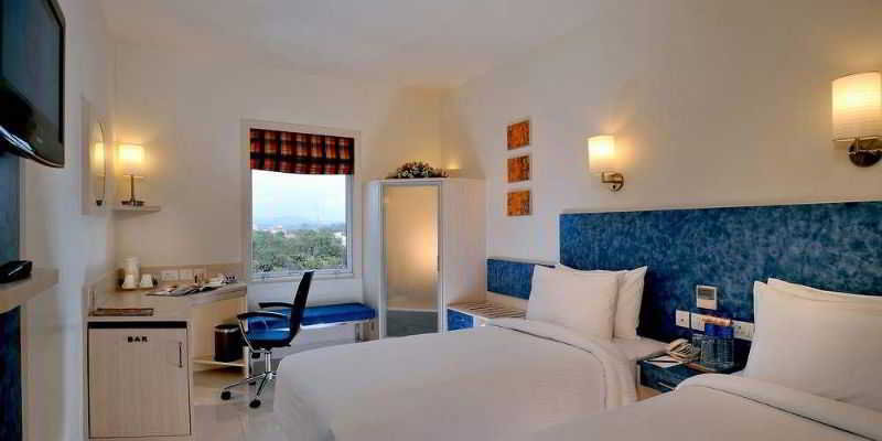 Фото Hometel Roorkee