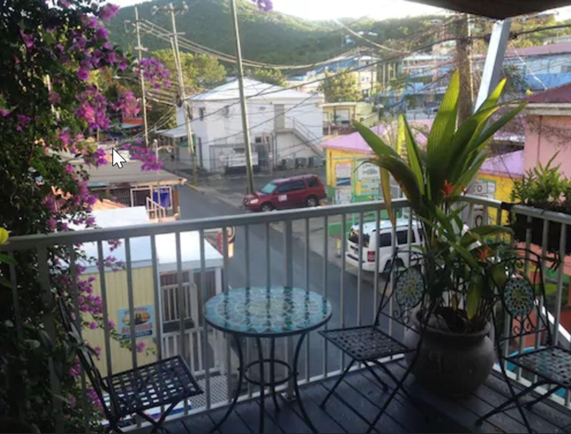 Фото Cruz Bay Boutique Hotel