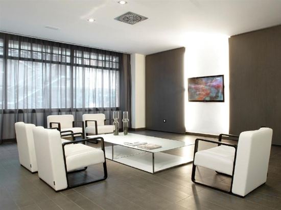 Фото Hotel Ilunion Romareda