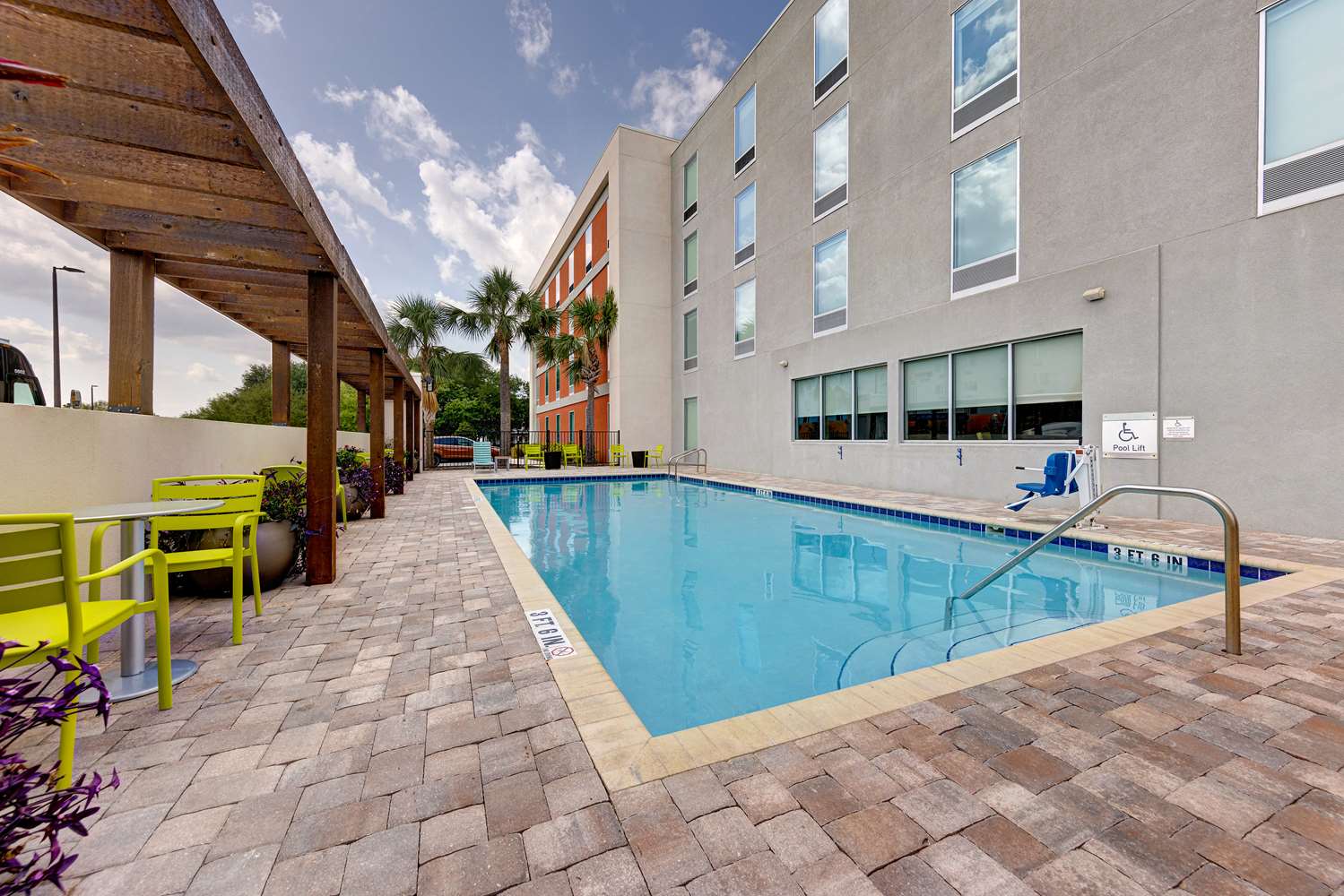 Фото Home2 Suites by Hilton Orlando/International Drive South