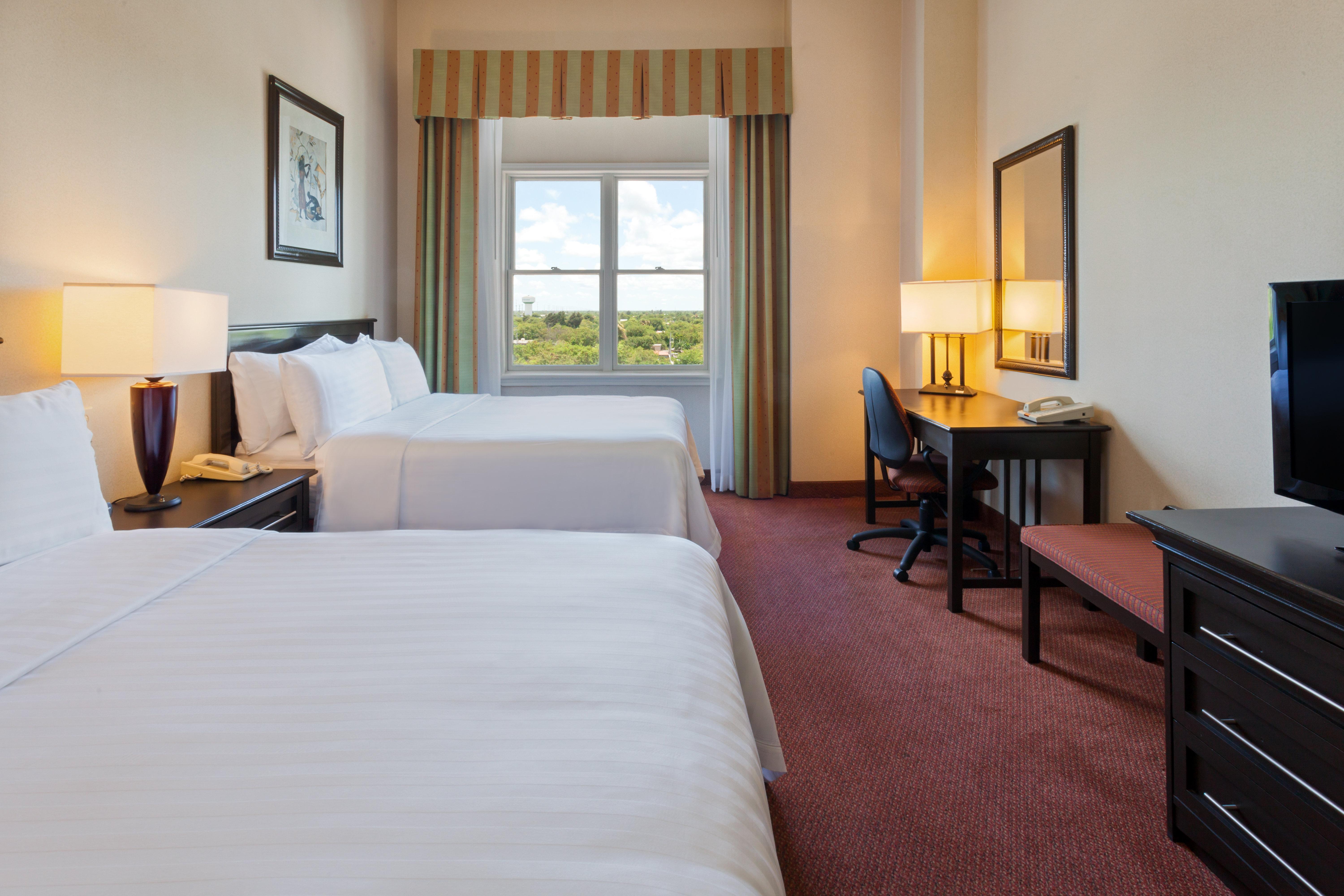 Фото Holiday Inn Matamoros