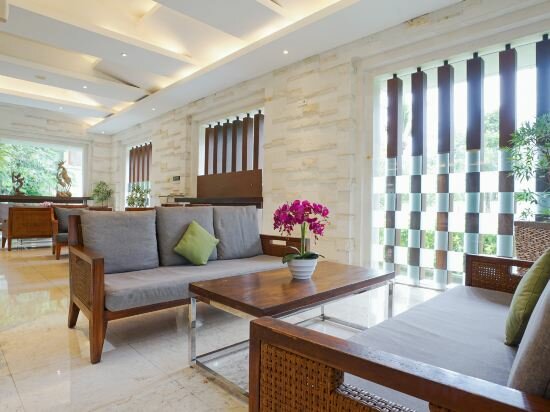 Фото Grand Whiz Hotel Nusa Dua Bali