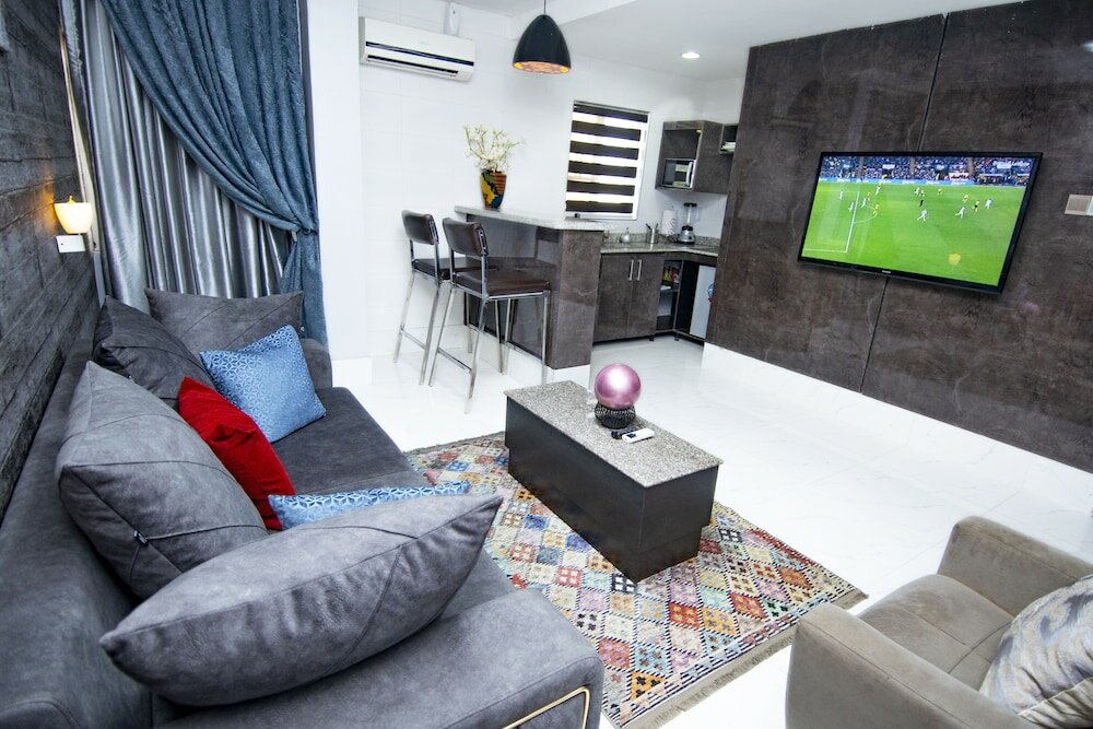 Фото Newland Luxury Apartments