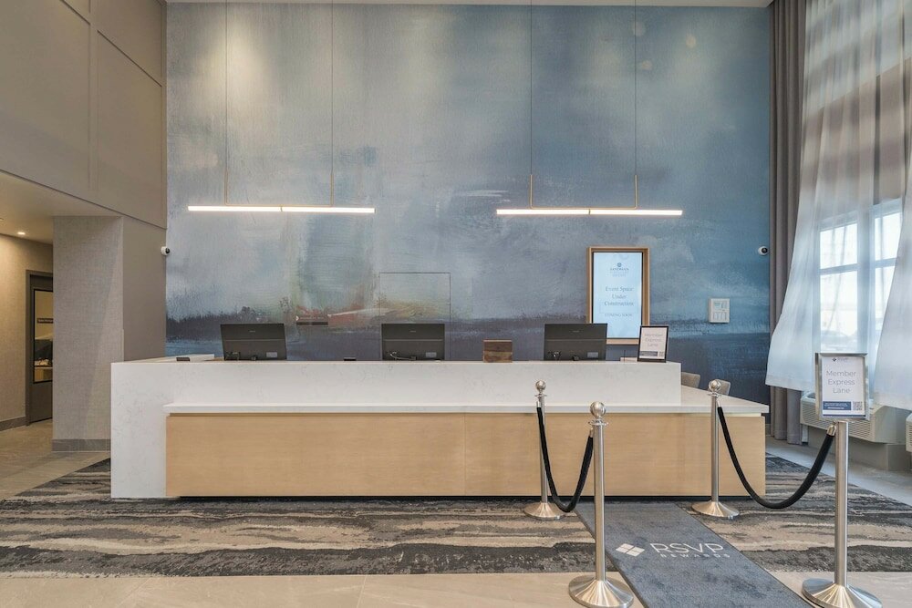 Фото Sandman Hotel & Suites Winnipeg Airport