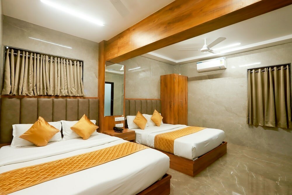 Фото Hotel Karishma