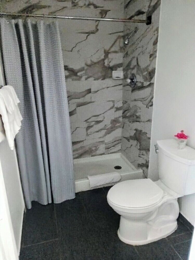 Фото Kings Row Inn