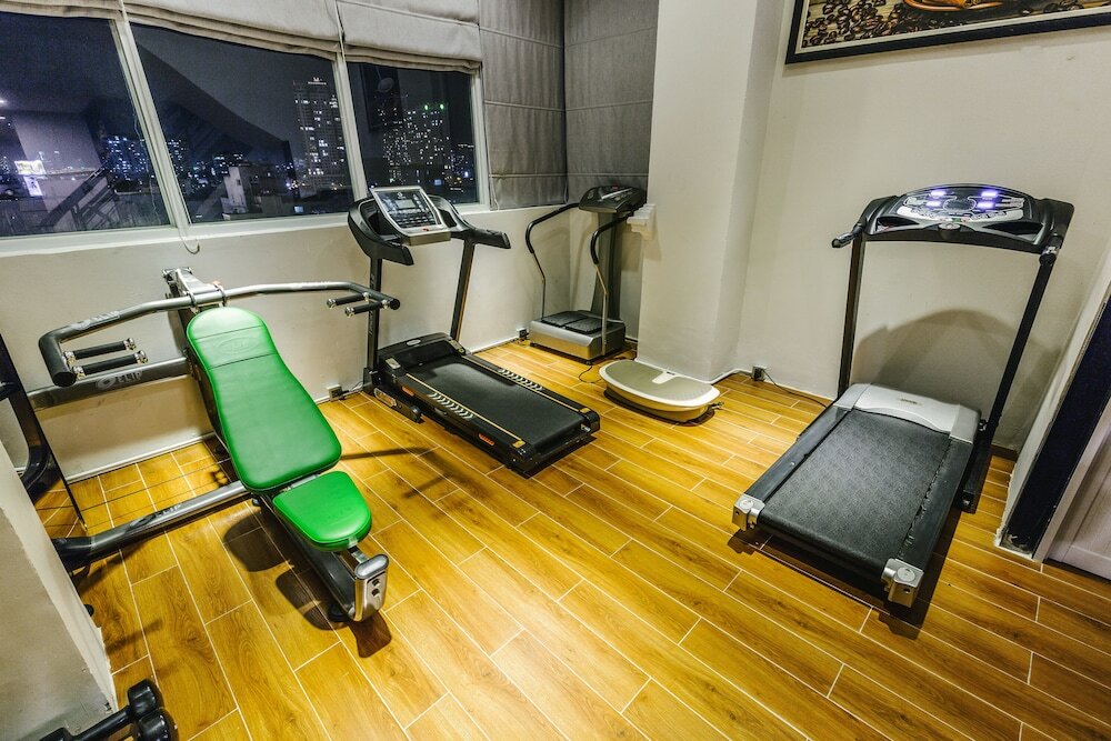 Фото Happy Life Grand Hotel & Sky Bar