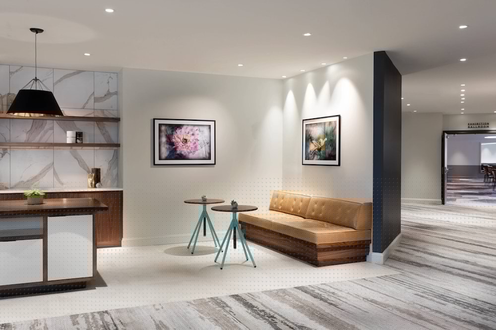 Фото The MC, Autograph Collection