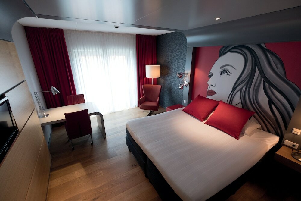 Фото Leonardo Hotel Breda City Center