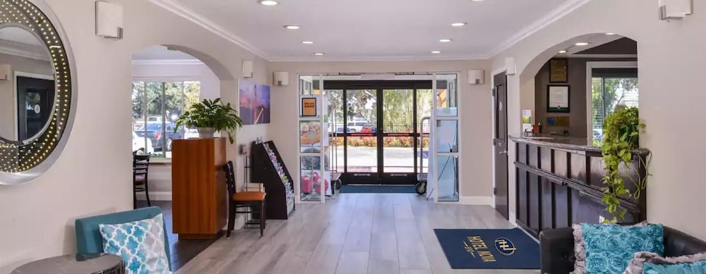 Фото Hotel Nova Sfo by FairBridge