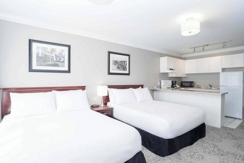 Фото Sandman Hotel & Suites Prince George