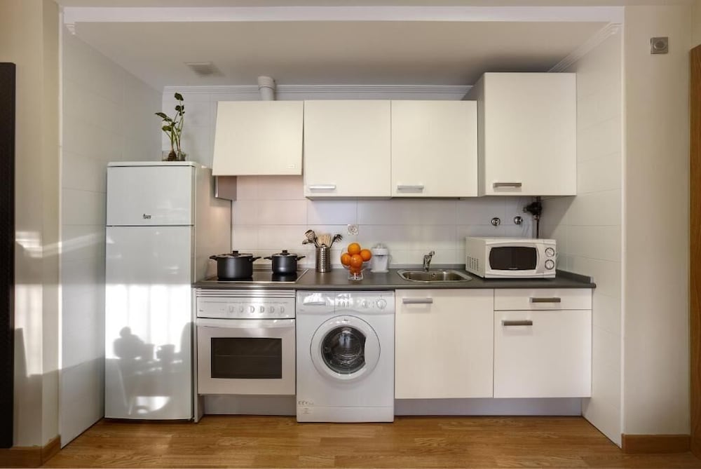 Фото Bilbao Apartamentos Atxuri