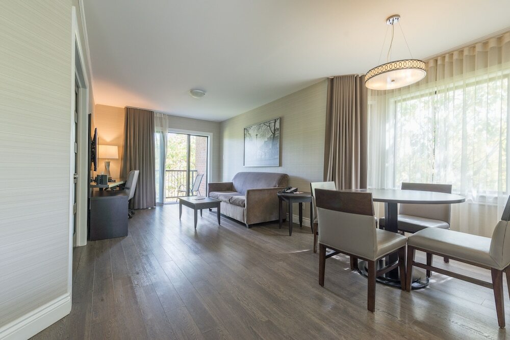 Фото Ramada by Wyndham Ottawa On The Rideau