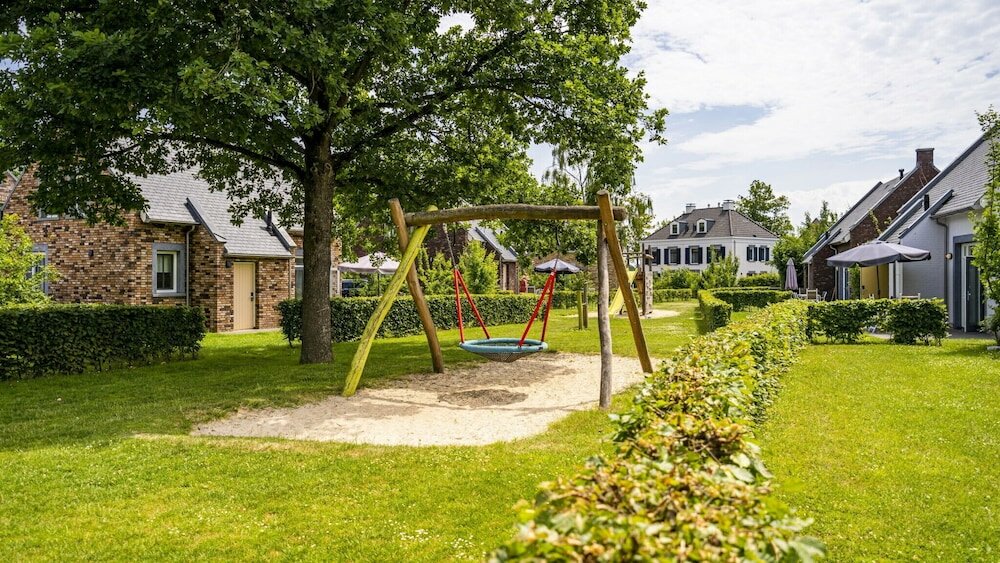 Фото Dormio Resort Maastricht