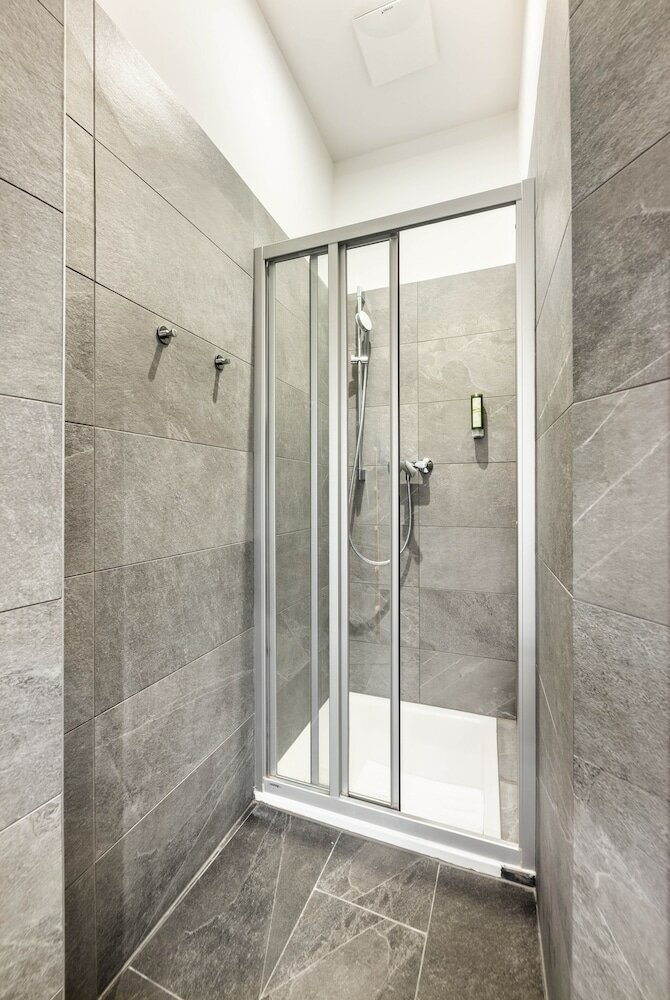 Фото Jimmy's Apartments Emerald