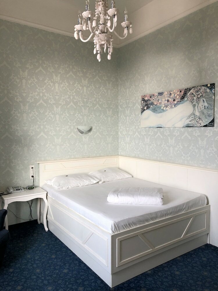 Фото Hotel Goldene Spinne