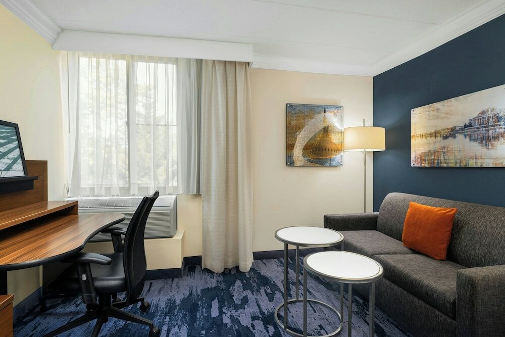 Фото Fairfield by Marriott Inn & Suites Herndon Reston