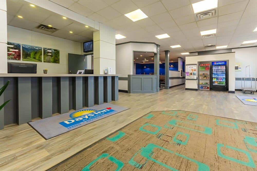 Фото Days Inn by Wyndham Drayton Valley