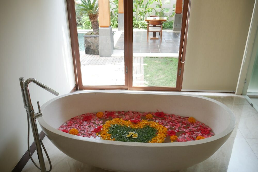 Фото The Grand Villandra Resort