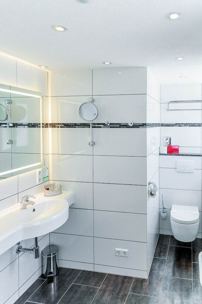 Фото Bodensee-Hotel Kreuz