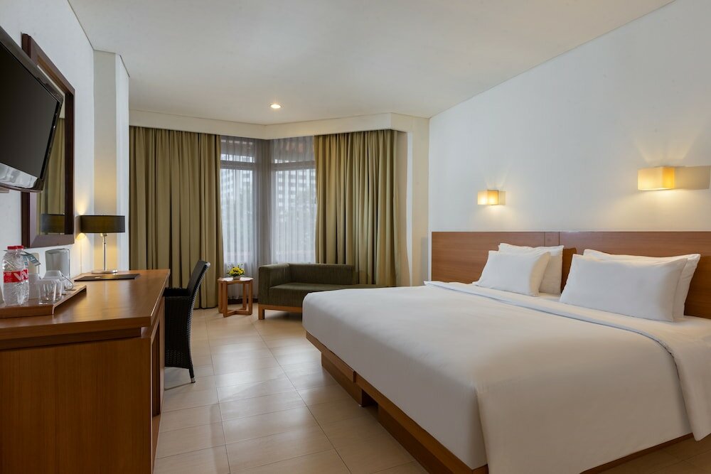 Фото Hotel Santika Bandung