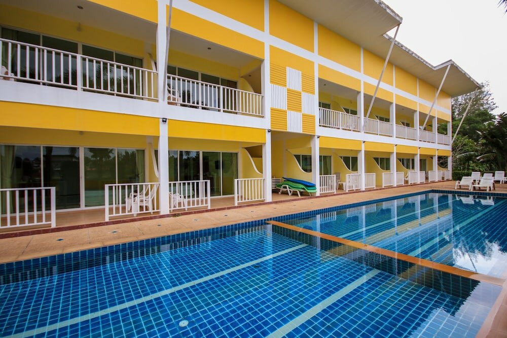 Фото Phuket Airport Sonwa Resort