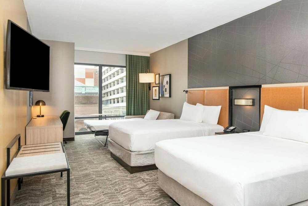Фото SpringHill Suites by Marriott Baltimore Downtown Convention Center Area
