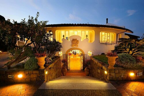 Внешний вид отеля Hotel Le Calette в Чефалù, фото 2