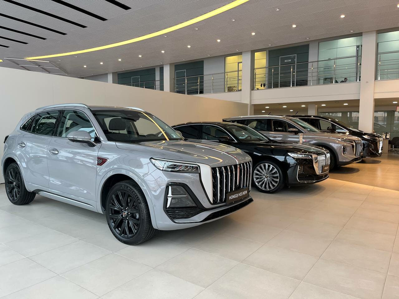 photo Hongqi Глазурит