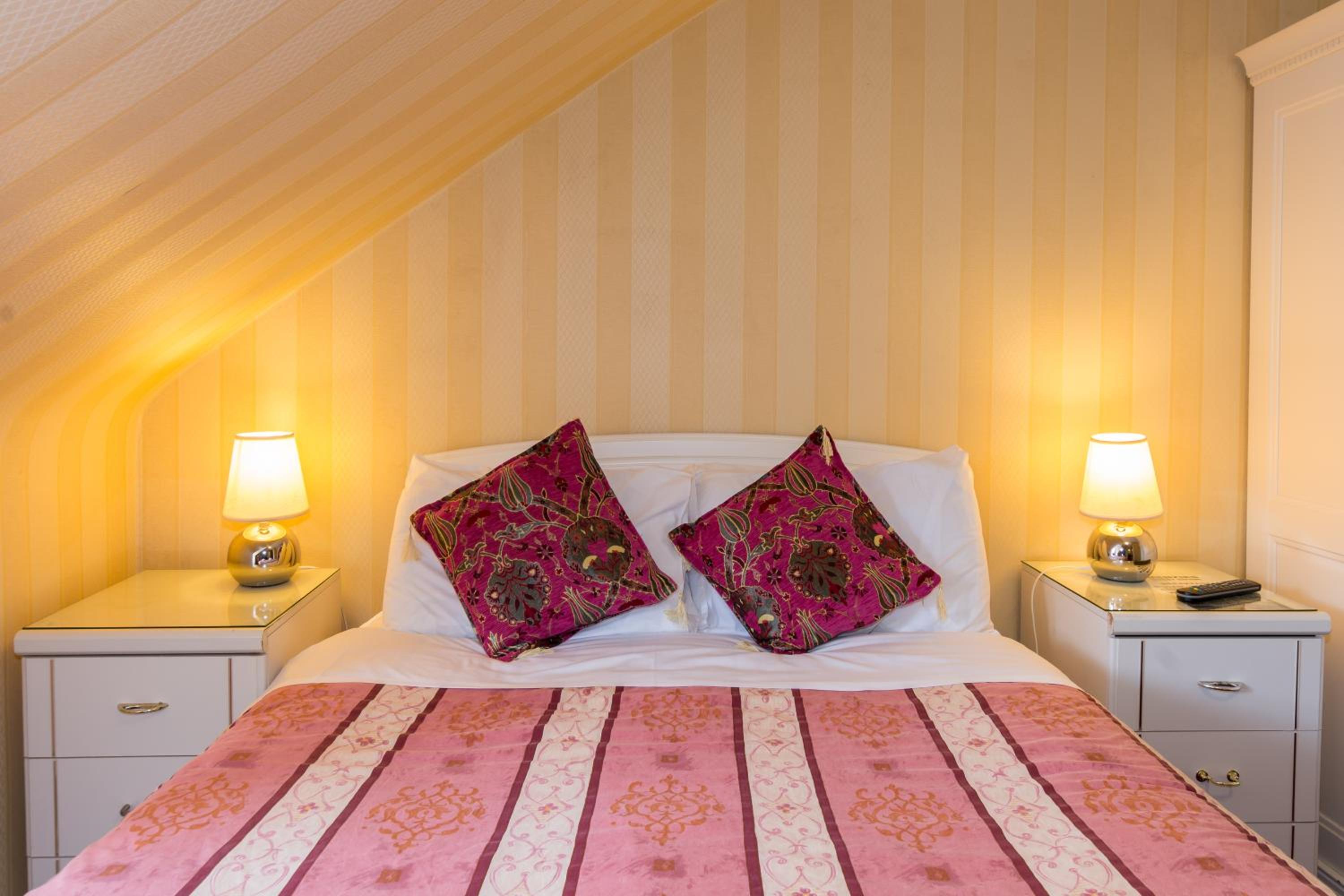 Фото Menzies Guest House