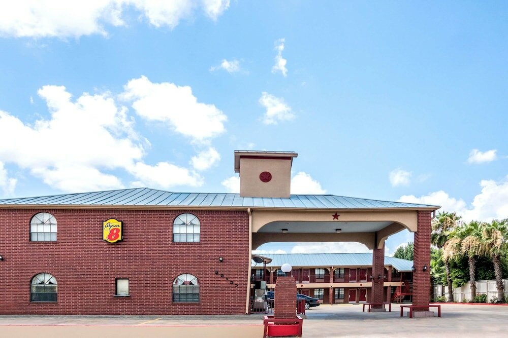 Фото Super 8 by Wyndham Houston West Katy