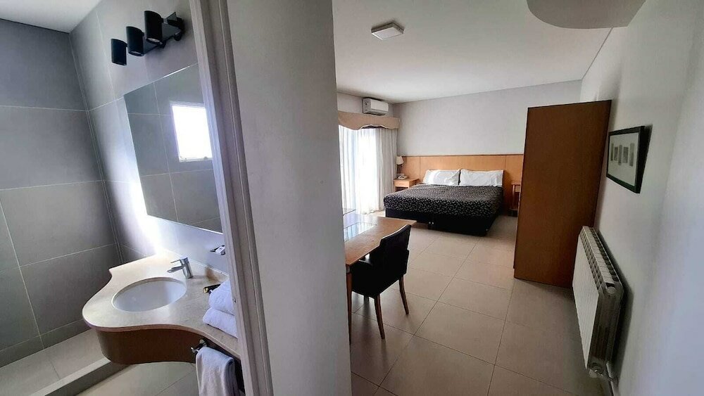 Фото Urbana Suites