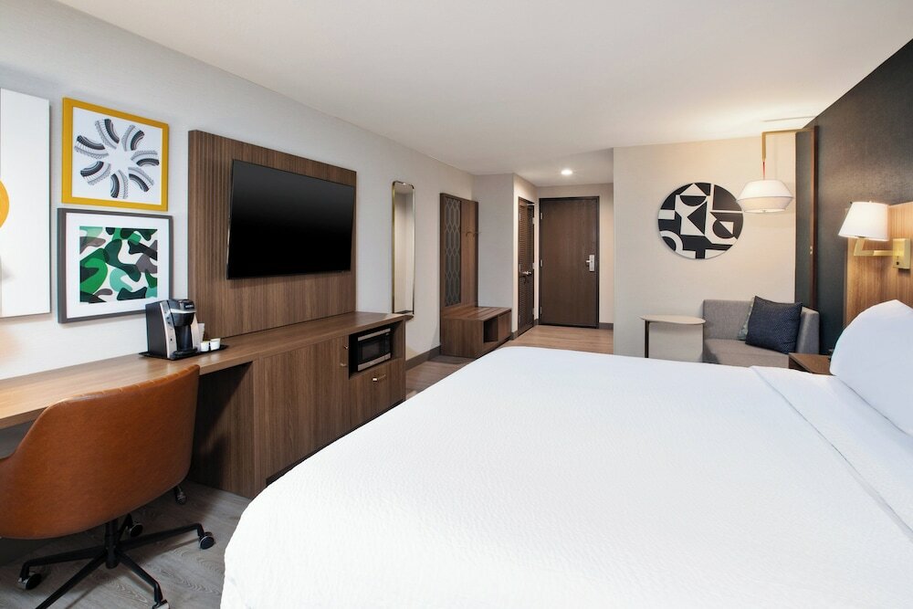 Фото Holiday Inn Ontario Airport, an Ihg Hotel