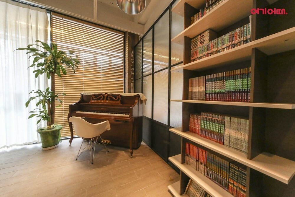 Фото Yongin Army Boutique