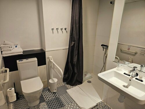 Внешний вид отеля Hostal Aslyp 114 в Барселоне, фото 3