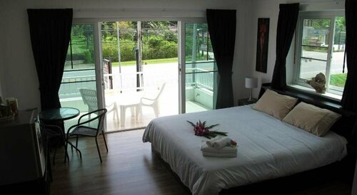 Lucky 13 Guesthouse