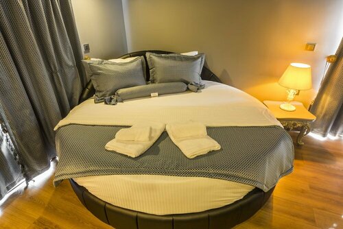 Гостиница Real King Suite Hotel в Йомре