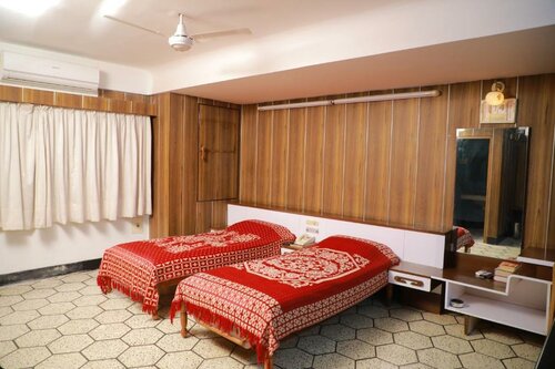 Гостиница Hotel Sri Lakshmi в Коимбатуре