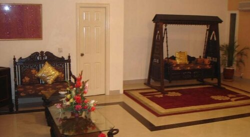 Гостиница Hotel One Lalazar Multan в Мултане