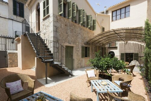 Гостиница SólleRooms GuestHouse в Сольере