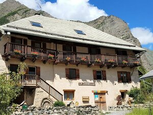 Гостиница Chambre d'hôtes La Jarbelle - Gîte et SPA