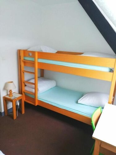 Хостел Auberge de Jeunesse Hi Pontivy в Понтиви