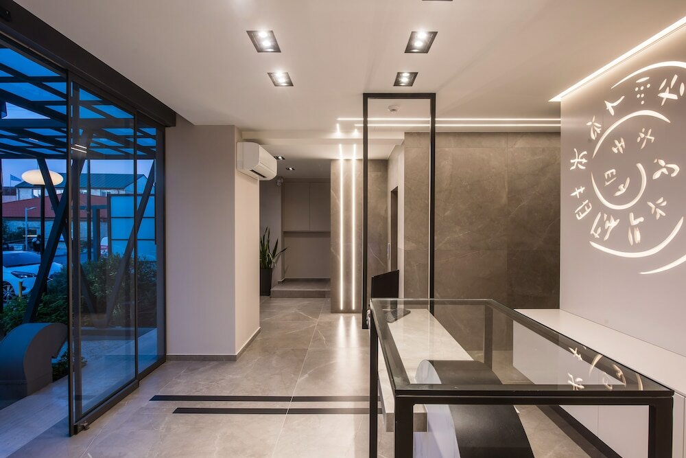 Lavris City Suites - 16