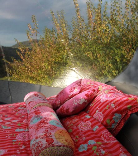 Гостиница Monchateau étoilé Hébergement insolite в Ла-Туре-дю-Пене