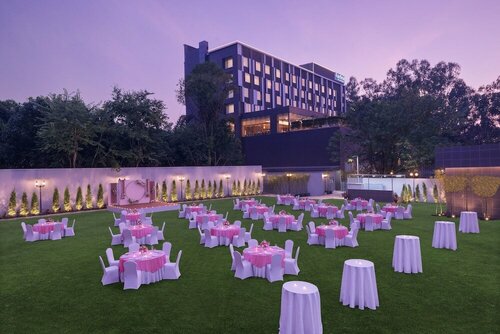 Гостиница Fairfield by Marriott Dehradun в Уттаракханде