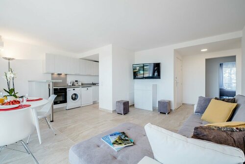 Гостиница Cannes Marina Appart Hotel Mandelieu в Манделье-ла-Напуль
