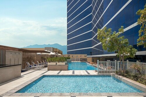 Гостиница DoubleTree by Hilton Fujairah City в Эль-Фуджайре