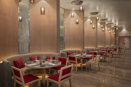 Гостиница DoubleTree by Hilton Fujairah City в Эль-Фуджайре